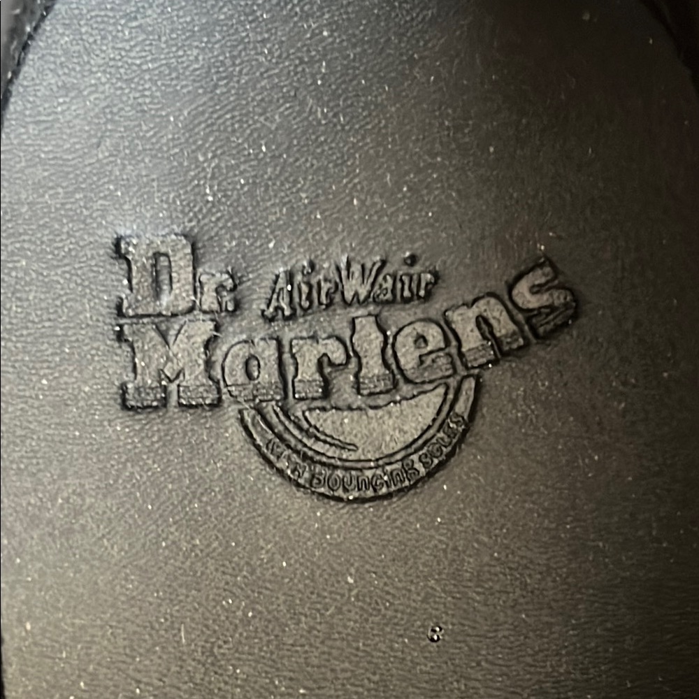Dr. Martens HOLLY LEATHER PLATFORM SHOES 6 - Picture 14 of 16